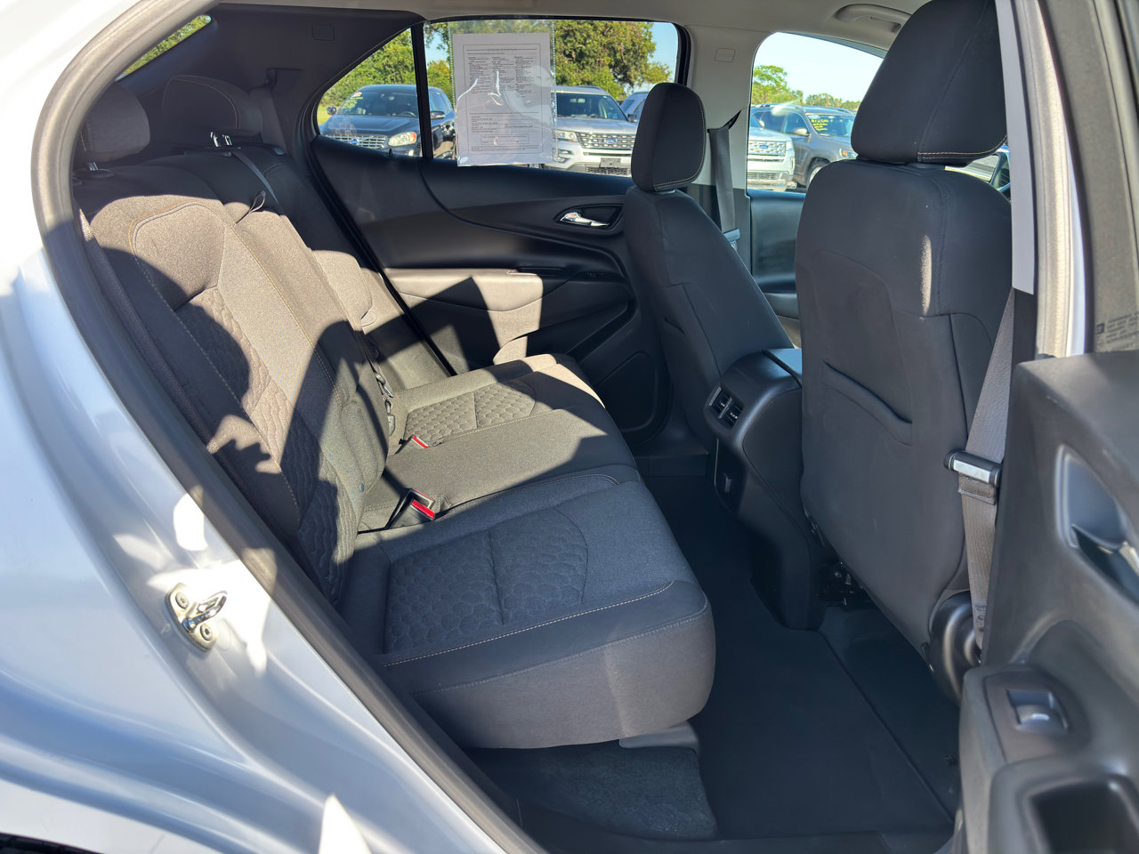 Used 2018 Chevrolet Equinox LT image 23