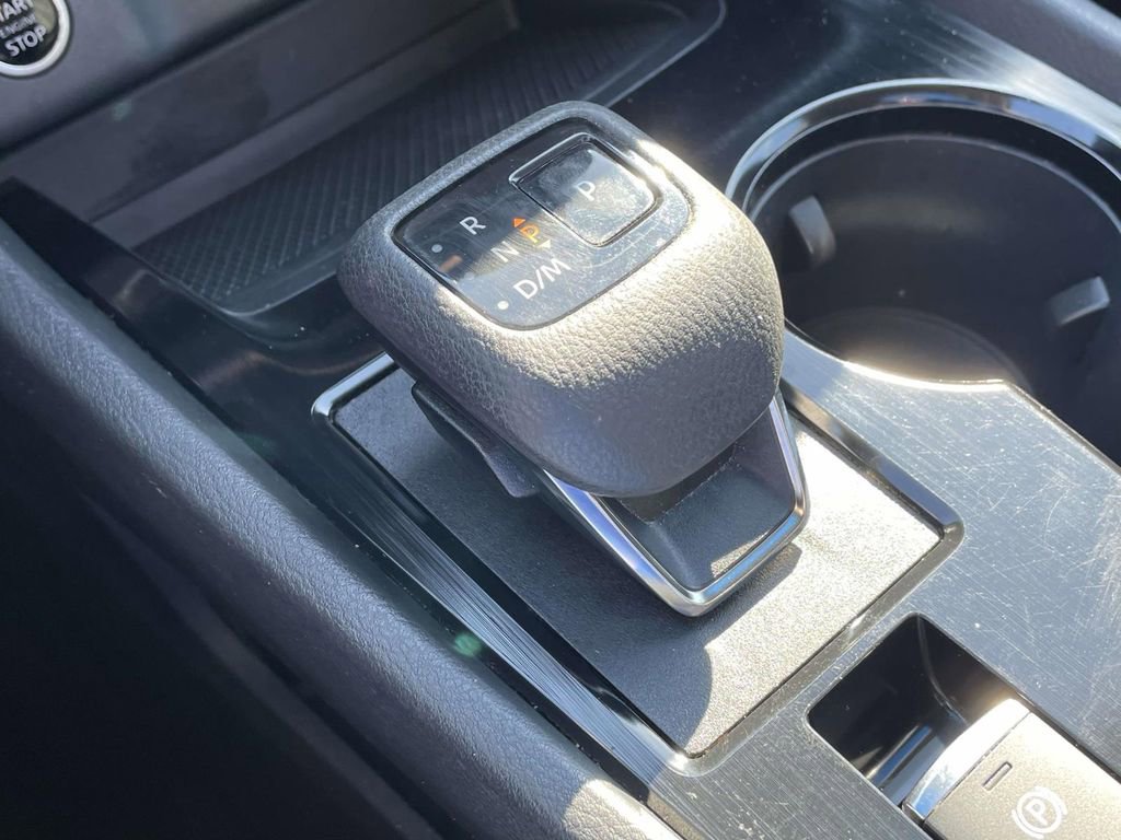 Used 2023 Nissan Rogue S image 30
