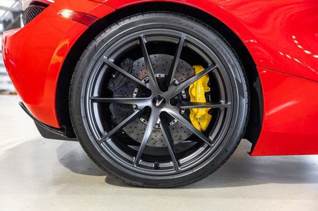 Used 2022 McLaren 720S Performance RWD image 22
