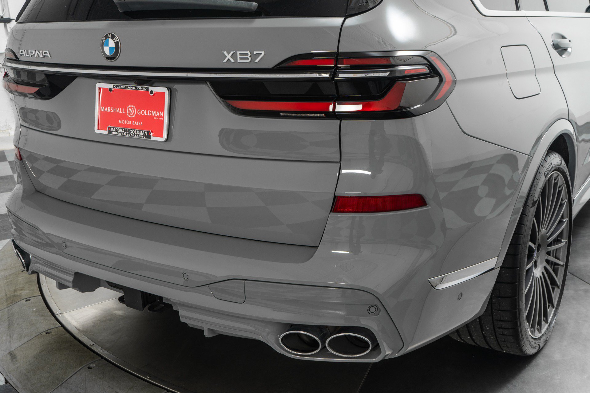 Used 2024 BMW ALPINA XB7 AWD/4WD image 38