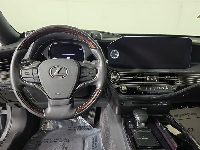 Certified 2022 Lexus LS 500 AWD w/ Interior Upgrade Package image 9