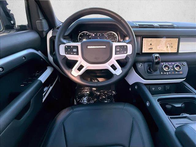 Used 2023 Land Rover Defender 110 SE image 7