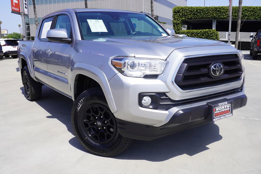 Used 2022 Toyota Tacoma SR5 RWD image 2