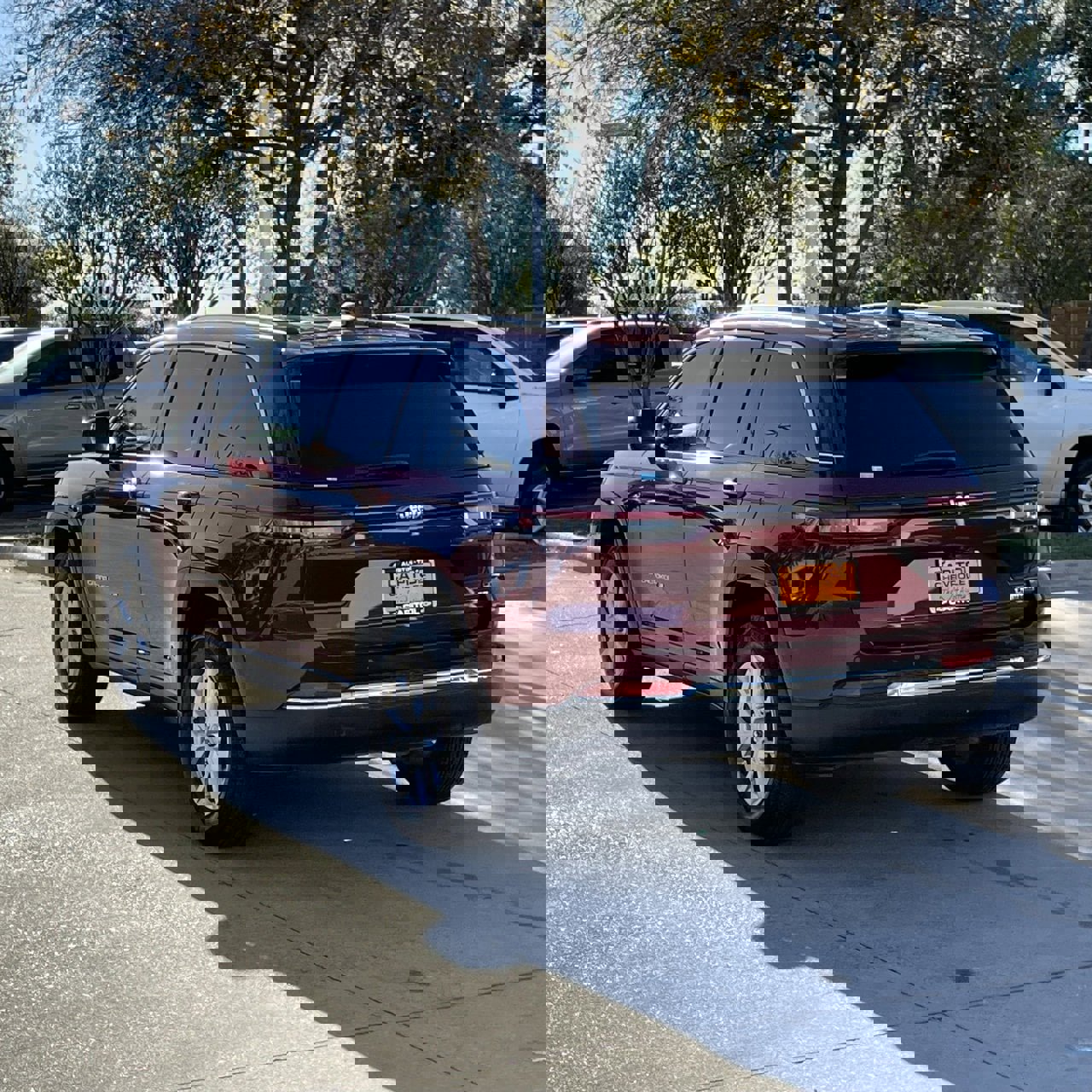 Used 2023 Jeep Grand Cherokee Limited image 4