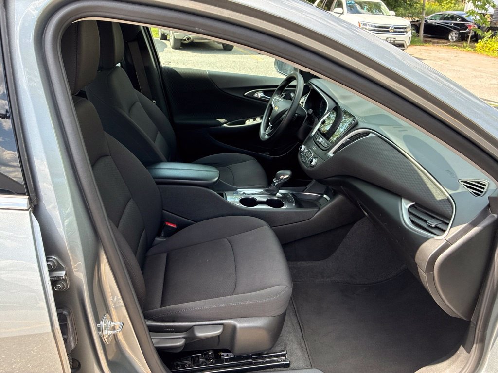 Used 2024 Chevrolet Malibu LT FWD image 33