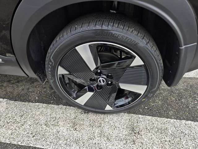 New 2026 Nissan Kicks SR w/ Cold Weather Package image 11