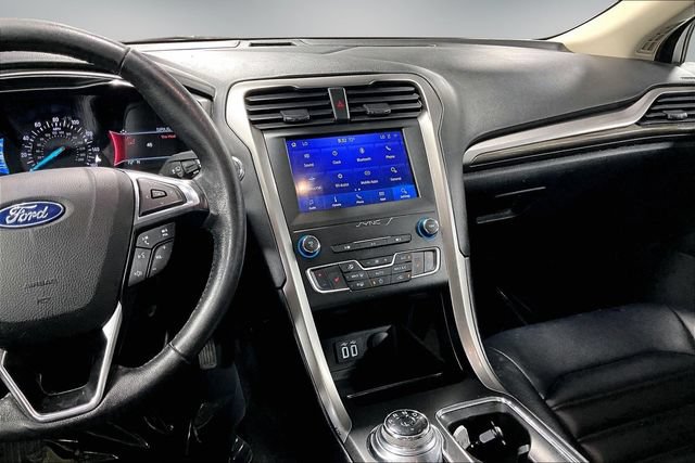 Used 2020 Ford Fusion SEL FWD image 10