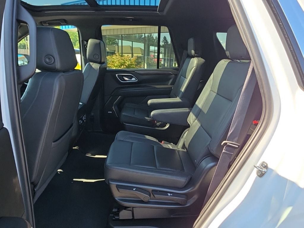 Used 2023 Chevrolet Tahoe LT w/ Luxury Package AWD/4WD image 33