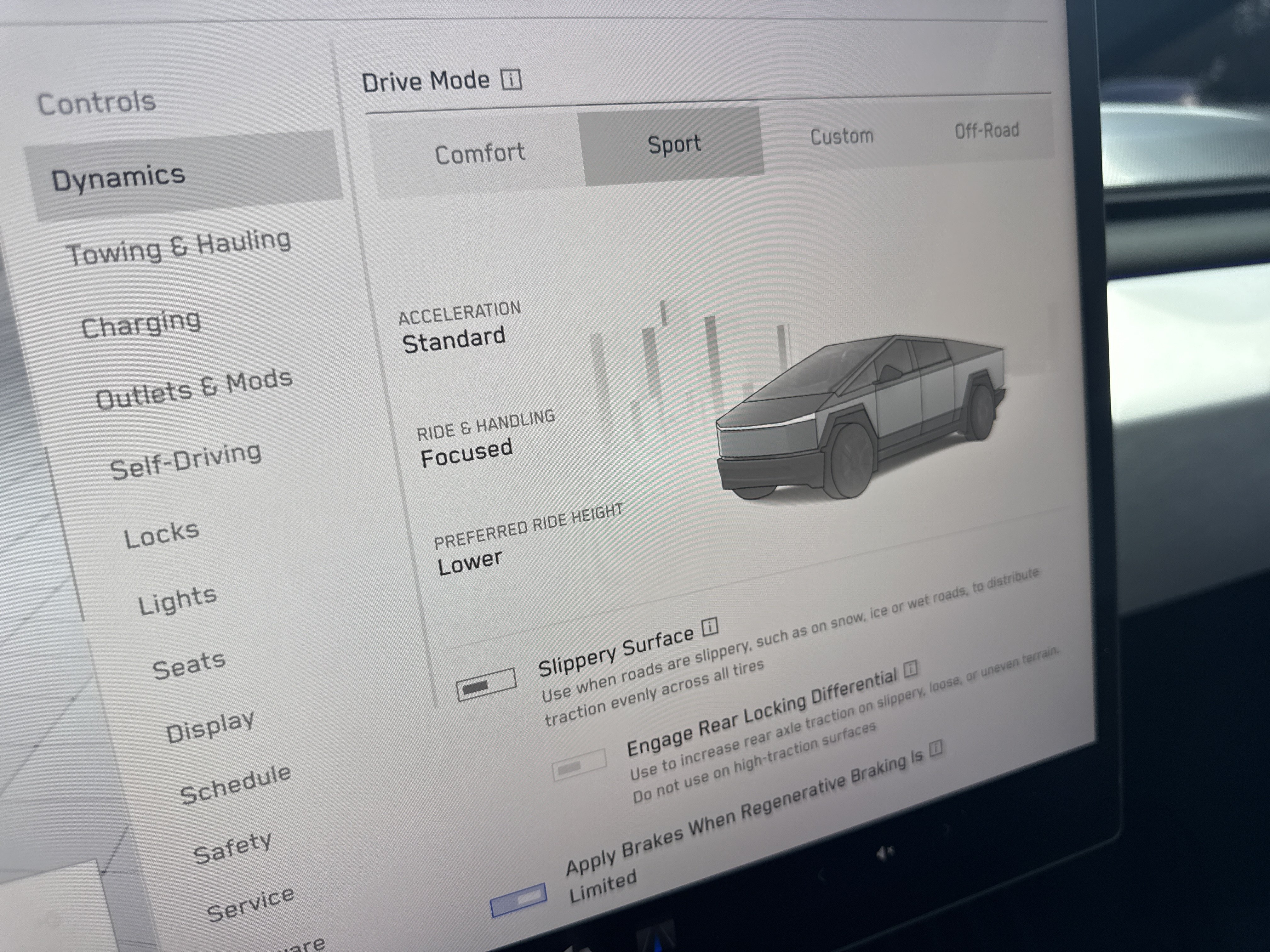 Used 2024 Tesla Cybertruck AWD Crew Cab image 10
