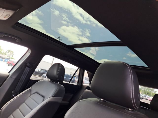 Used 2021 Volkswagen Atlas Cross Sport SEL Premium image 6