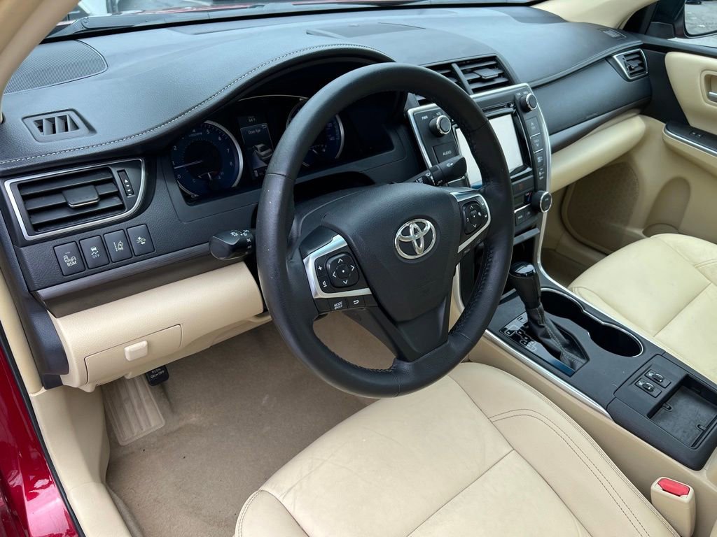 Used 2015 Toyota Camry XLE w/ Advanced Technology Package FWD image 14