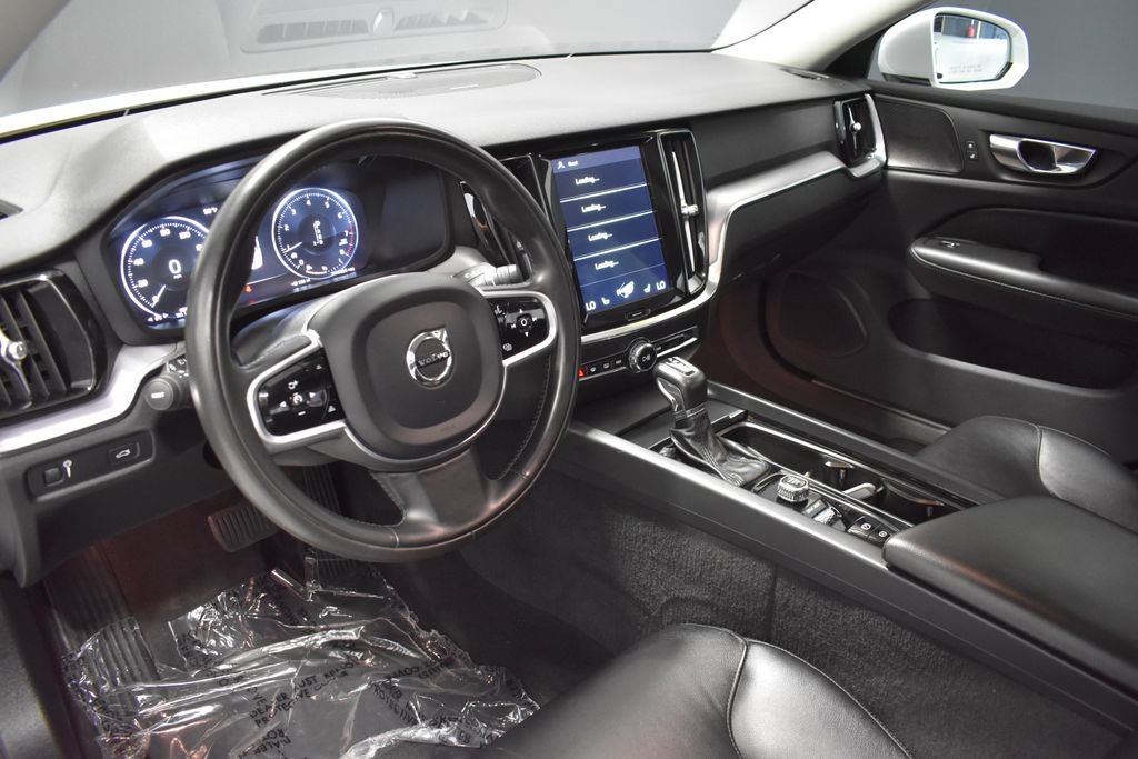 Used 2020 Volvo S60 T6 Momentum AWD/4WD image 4