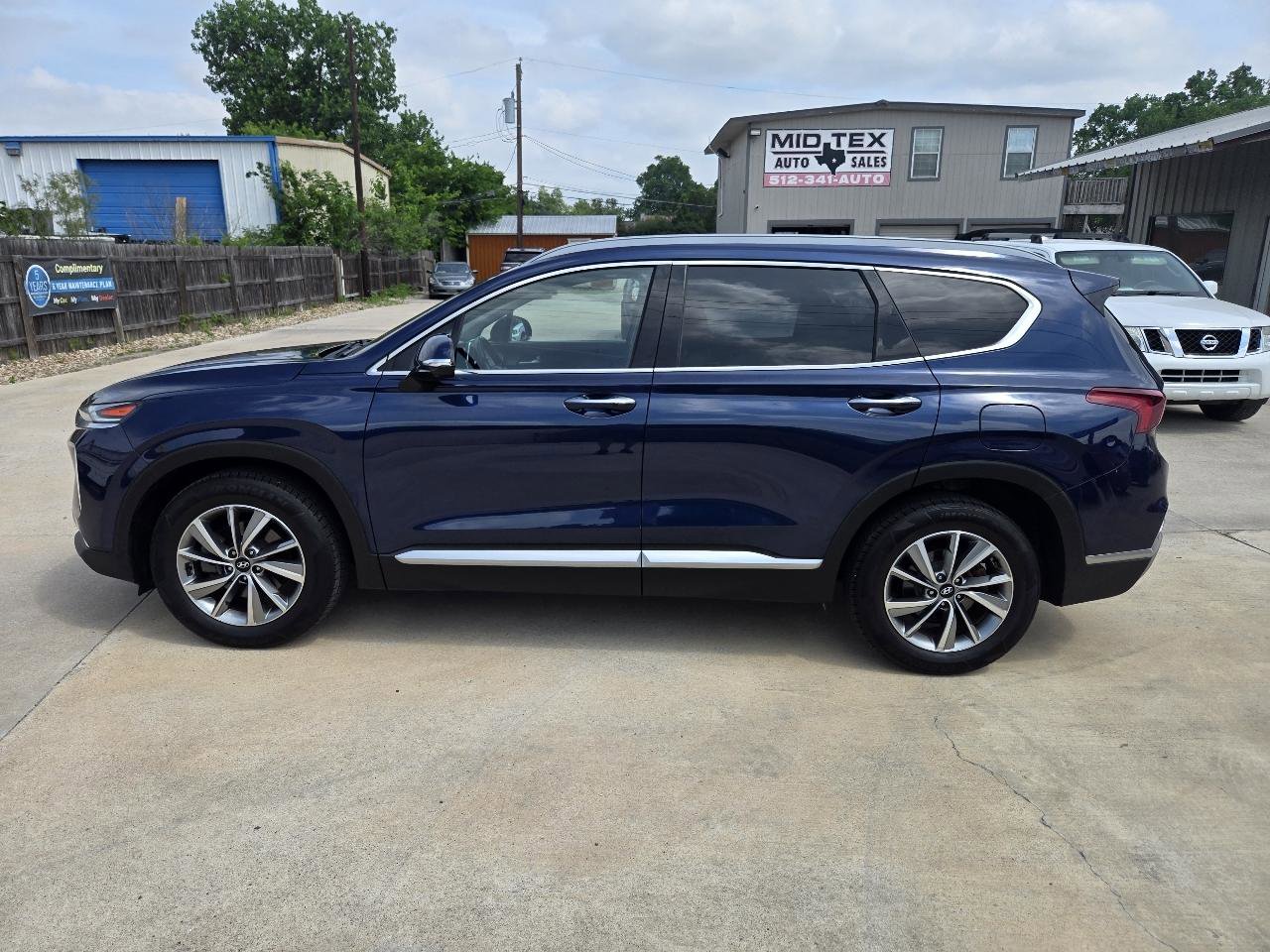 Used 2019 Hyundai Santa Fe AWD w/ Cargo Package image 4