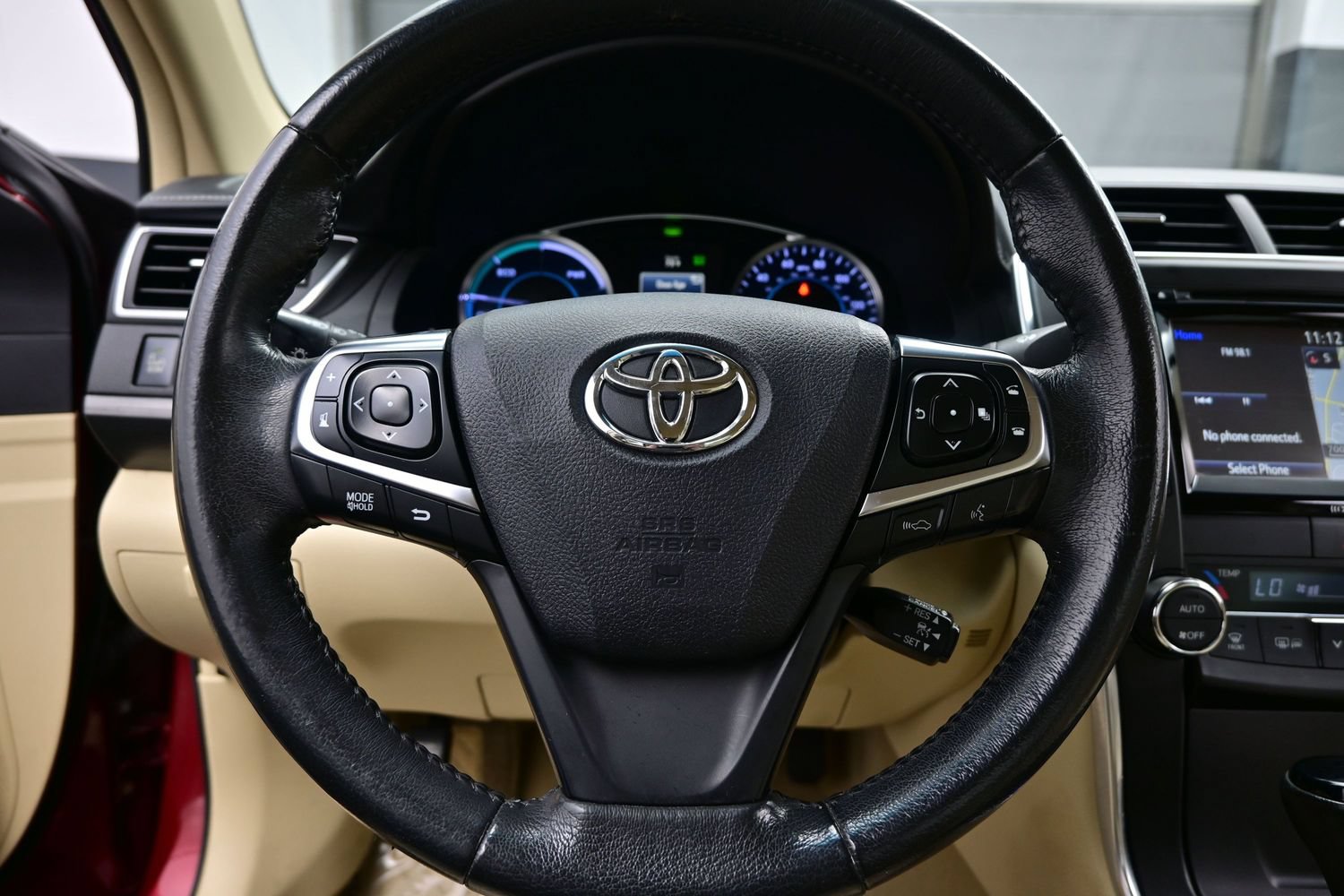 Used 2017 Toyota Camry XLE w/ Moonroof Package FWD image 25