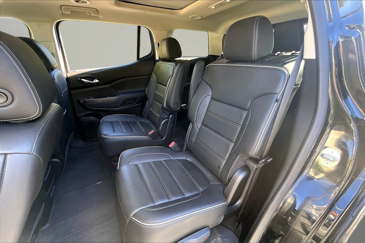Used 2023 GMC Acadia Denali w/ Black Diamond Edition FWD image 21