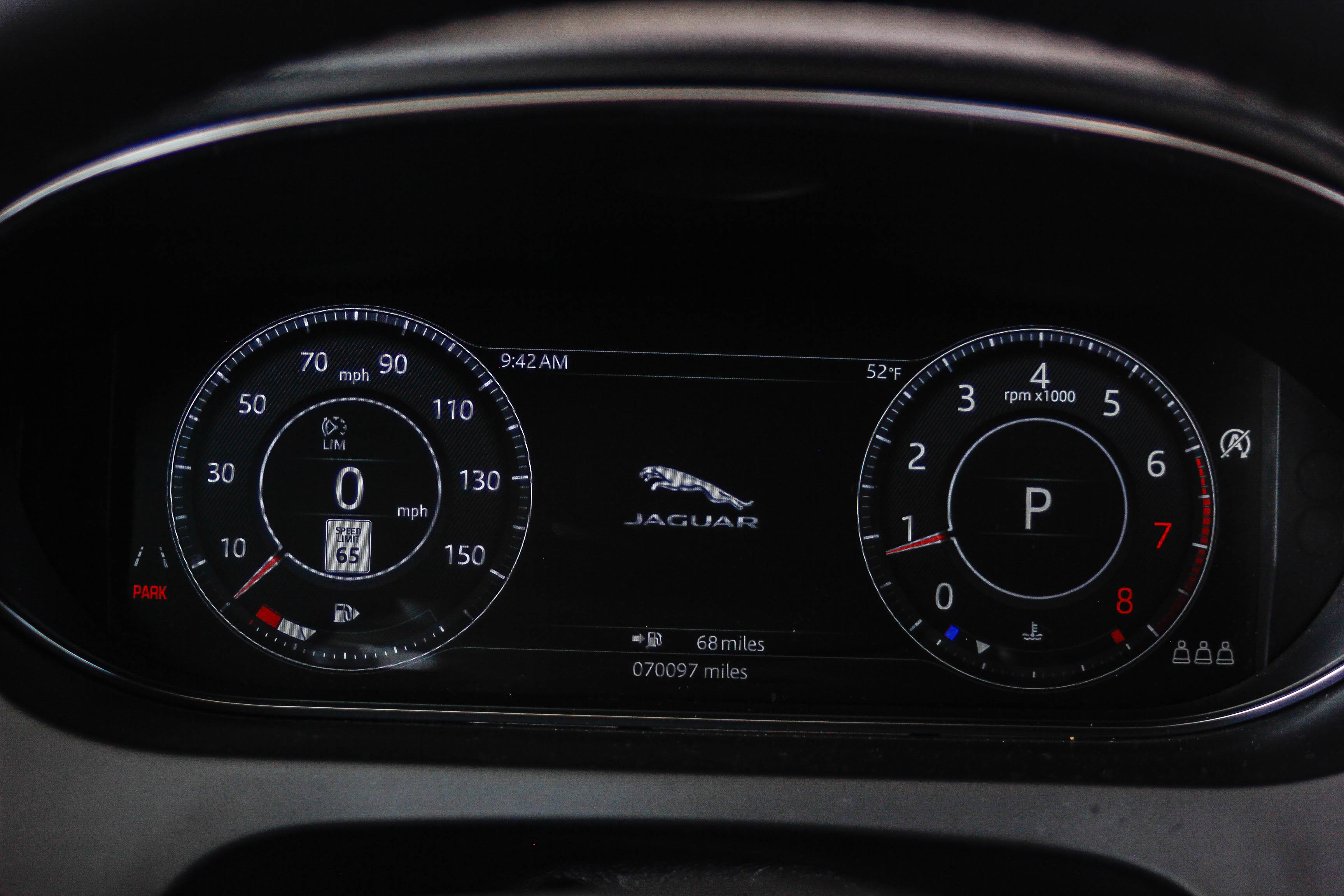 Used 2020 Jaguar E-PACE SE image 21