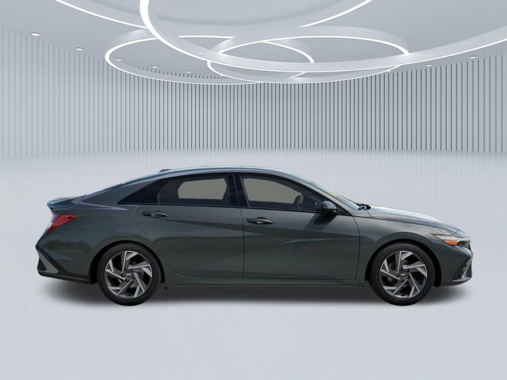 New 2026 Hyundai Elantra SEL Sport Premium FWD image 7