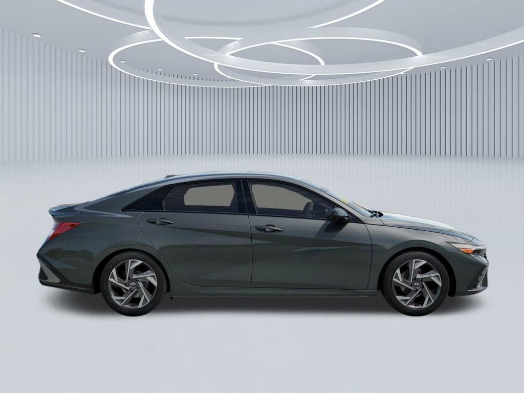 New 2026 Hyundai Elantra SEL Sport Premium FWD image 7
