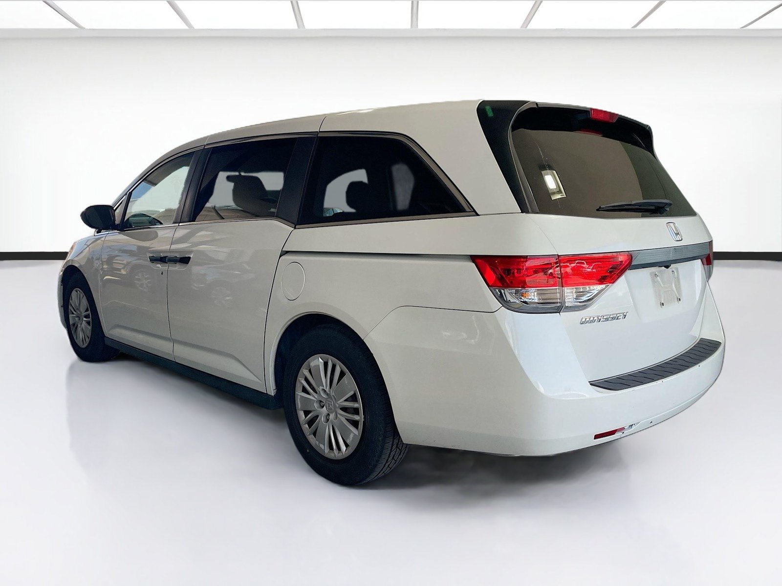 Used 2015 Honda Odyssey LX image 6