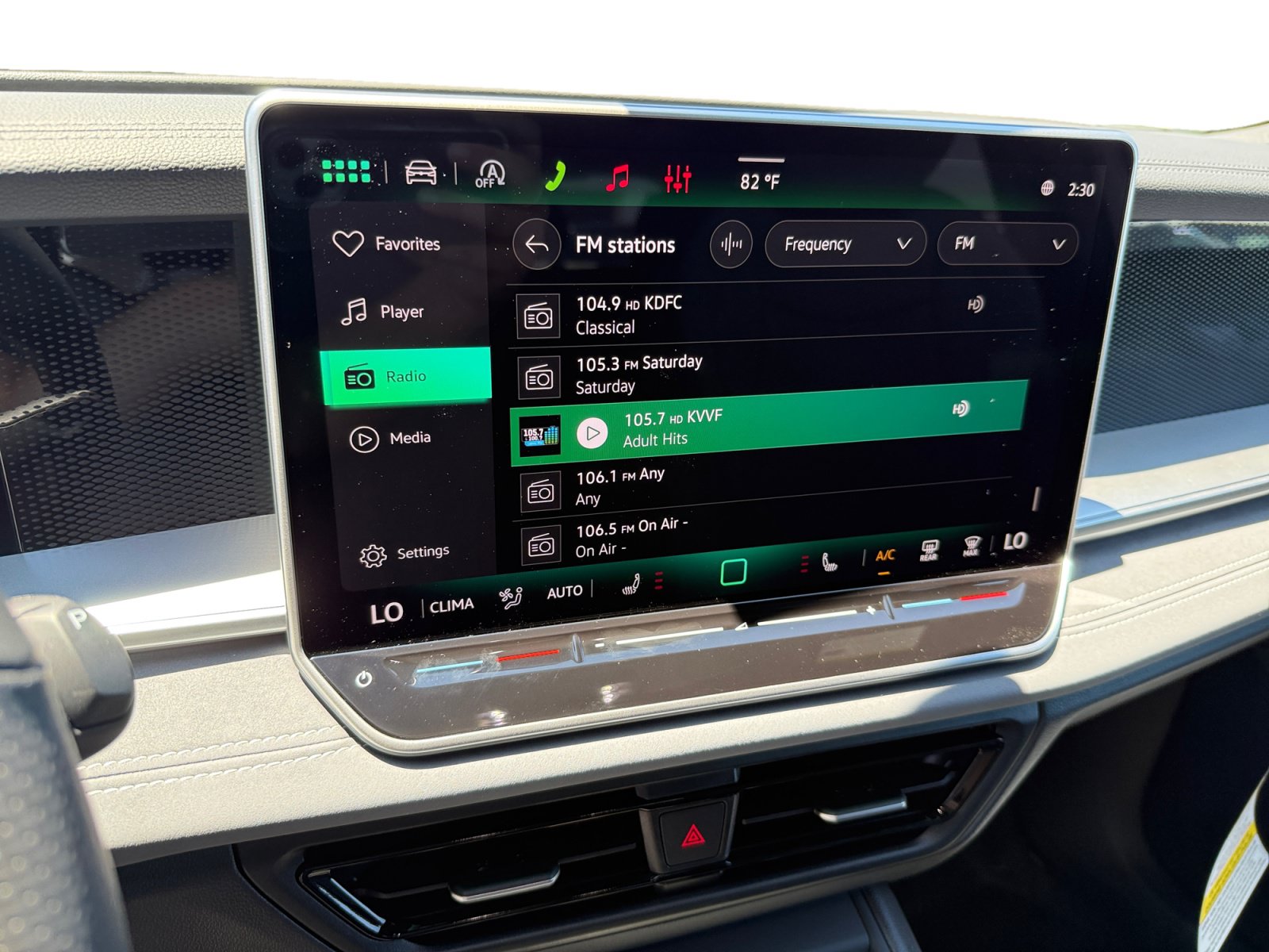 New 2026 Volkswagen Tiguan SE R-Line AWD/4WD image 12
