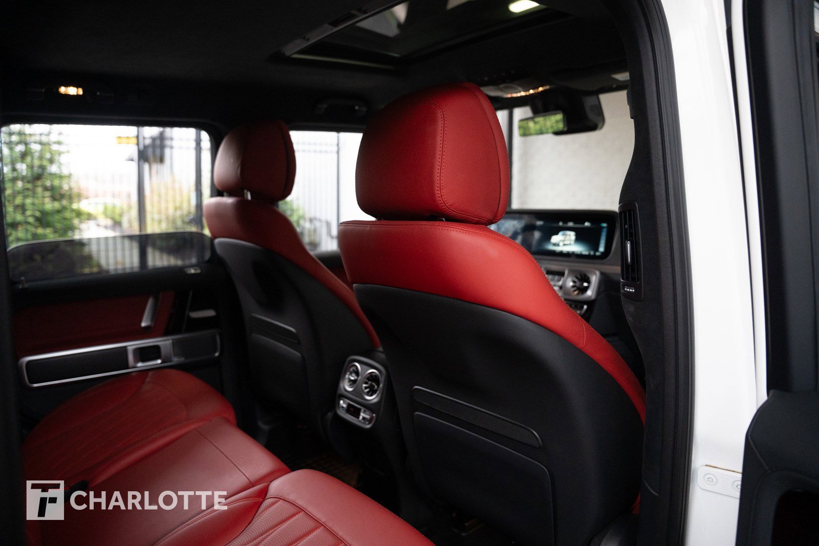 Used 2023 Mercedes-Benz G 550 image 35