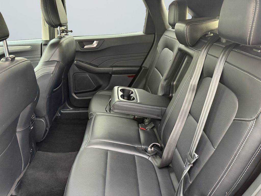 Used 2021 Ford Escape Titanium image 13