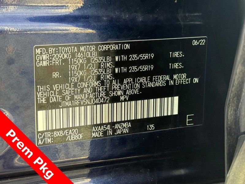 Used 2022 Toyota RAV4 XLE Premium w/ Carpet Mat Package (TMS) image 26