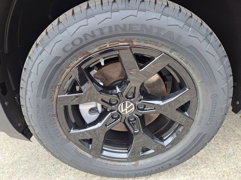 Used 2025 Volkswagen Atlas Peak Edition SE image 10