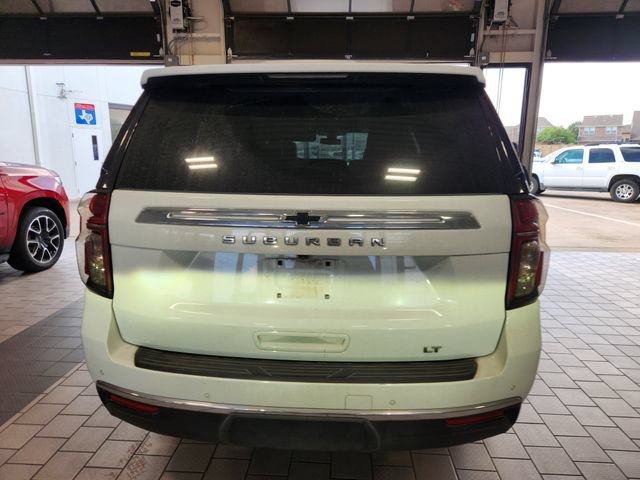 Used 2021 Chevrolet Suburban LT RWD image 5