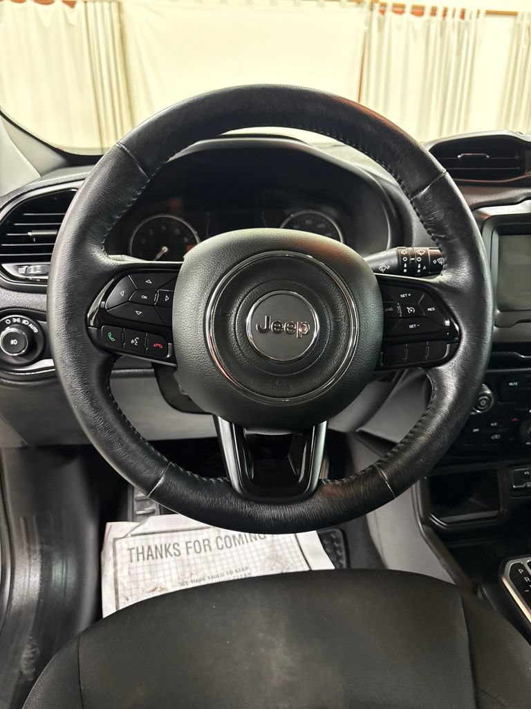 Used 2020 Jeep Renegade Altitude FWD image 12