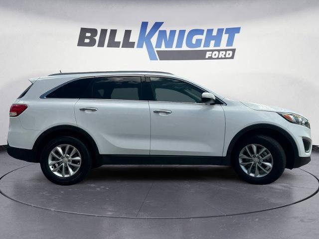 Used 2017 Kia Sorento FWD image 6