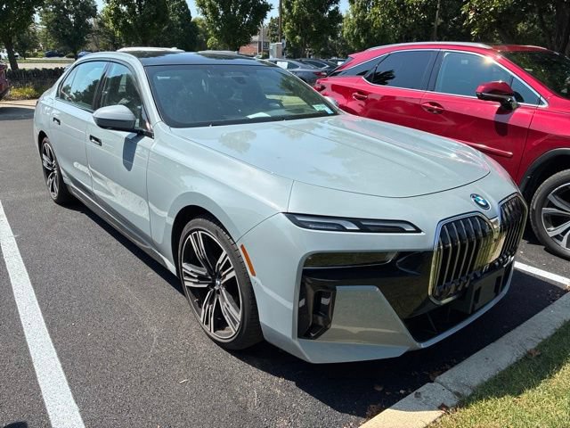 Used 2023 BMW i7 xDrive60 AWD/4WD image 13