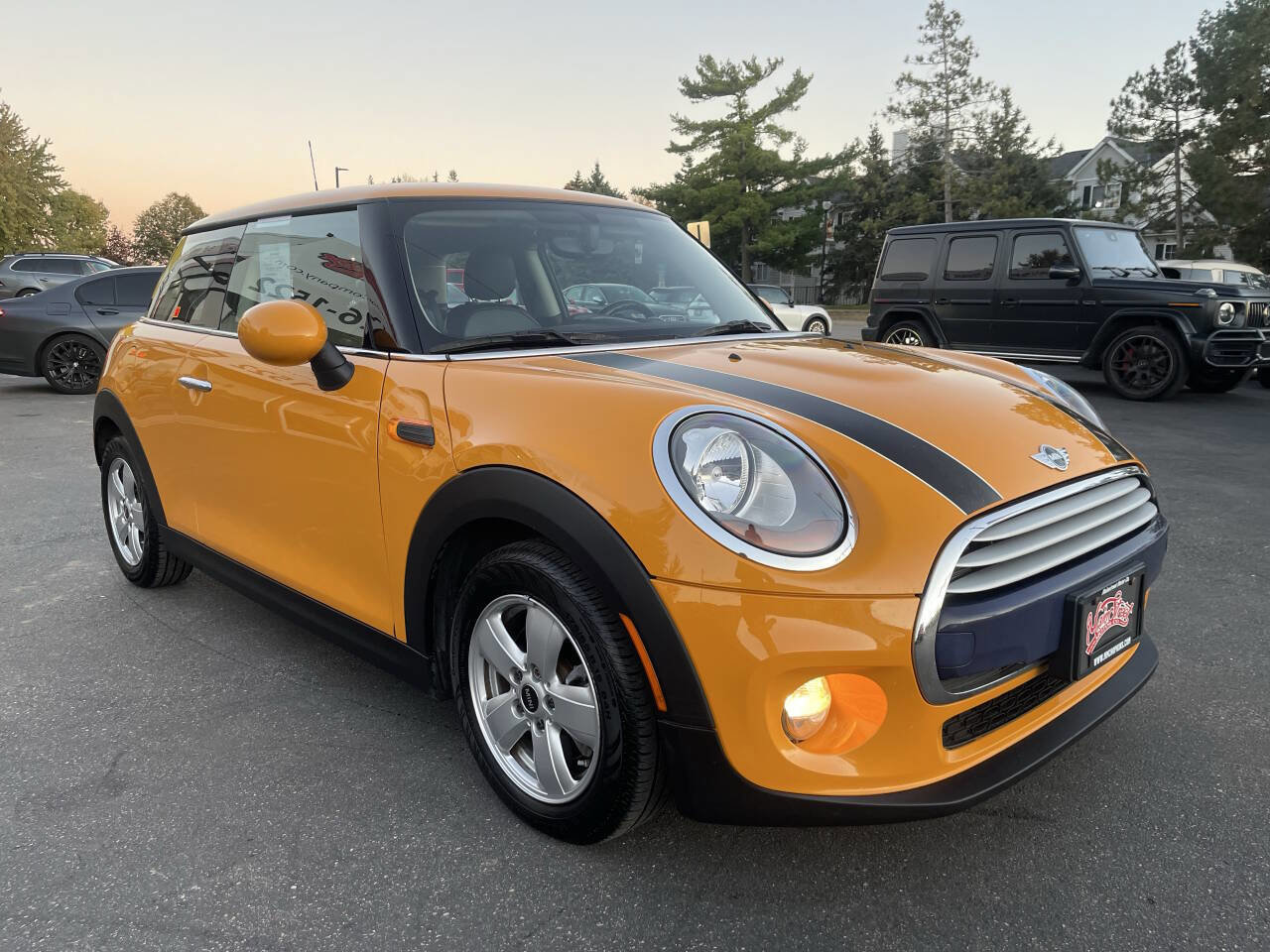 Used 2014 MINI Cooper 2-Door Hardtop image 8