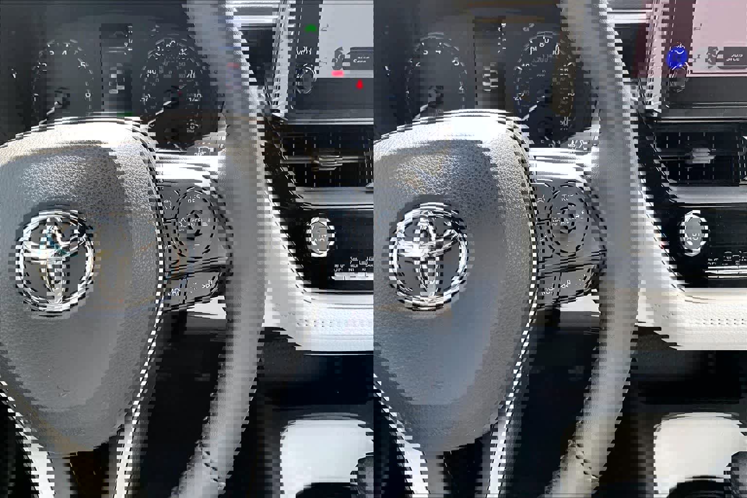 Used 2025 Toyota Corolla SE FWD image 26