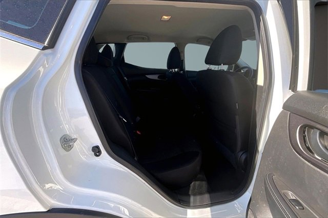 Used 2019 Nissan Rogue Sport S image 24