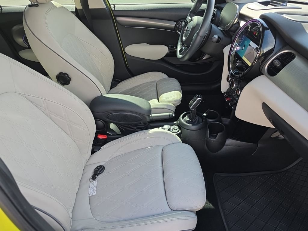 Used 2023 MINI Cooper S image 13
