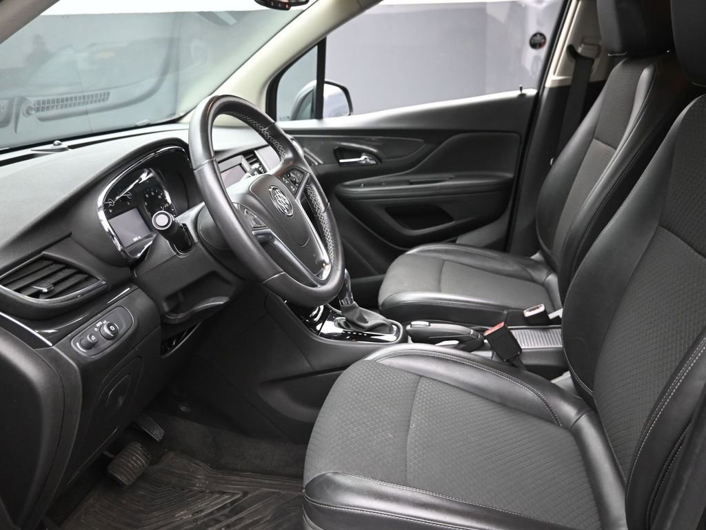 Used 2022 Buick Encore Preferred w/ Safety Package image 15