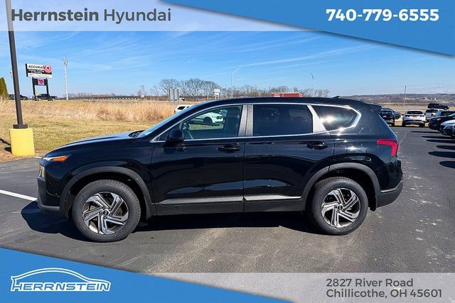 Used 2023 Hyundai Santa Fe SE image 4
