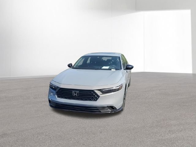 Used 2024 Honda Accord Sport image 3