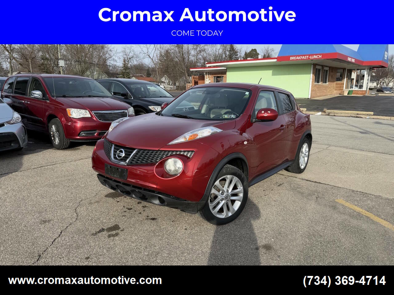 Used 2014 Nissan Juke SV w/ Navigation Package
