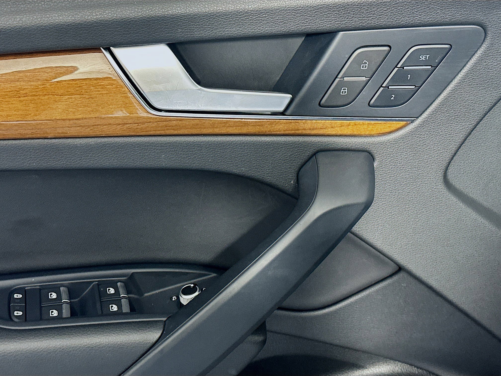 Used 2023 Audi Q5 2.0T Premium w/ Convenience Package image 15