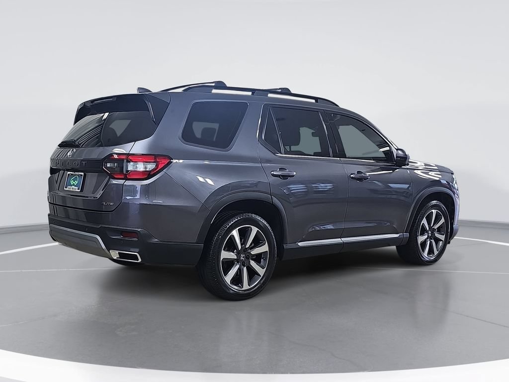 Used 2023 Honda Pilot Elite image 3
