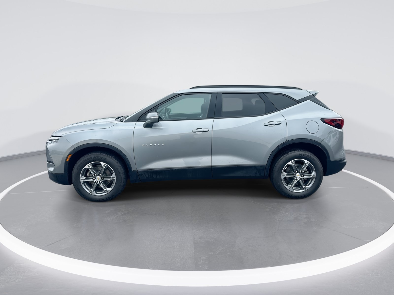 Used 2023 Chevrolet Blazer LT FWD image 6