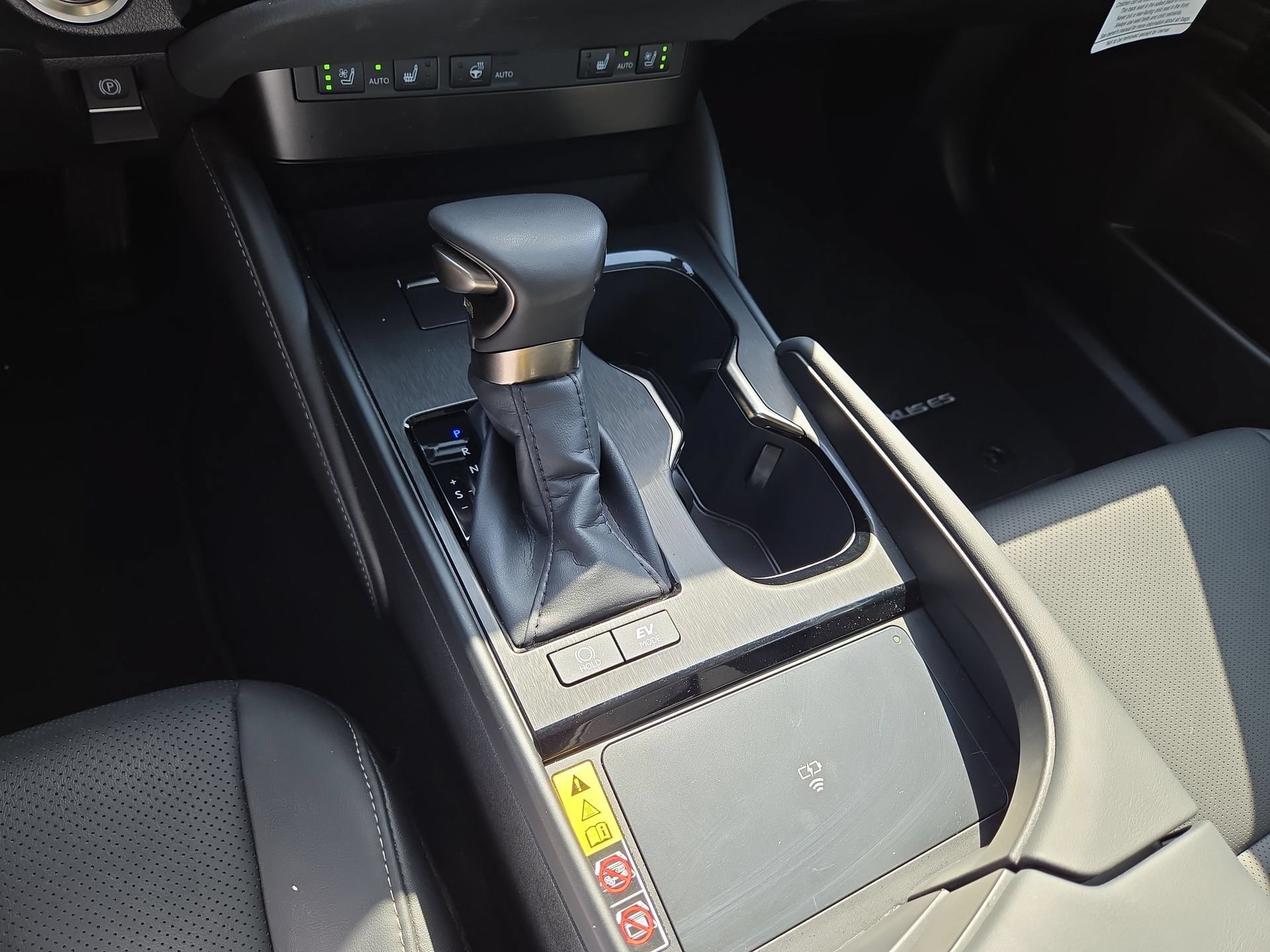 Certified 2025 Lexus ES 300h w/ Premium Package FWD image 22