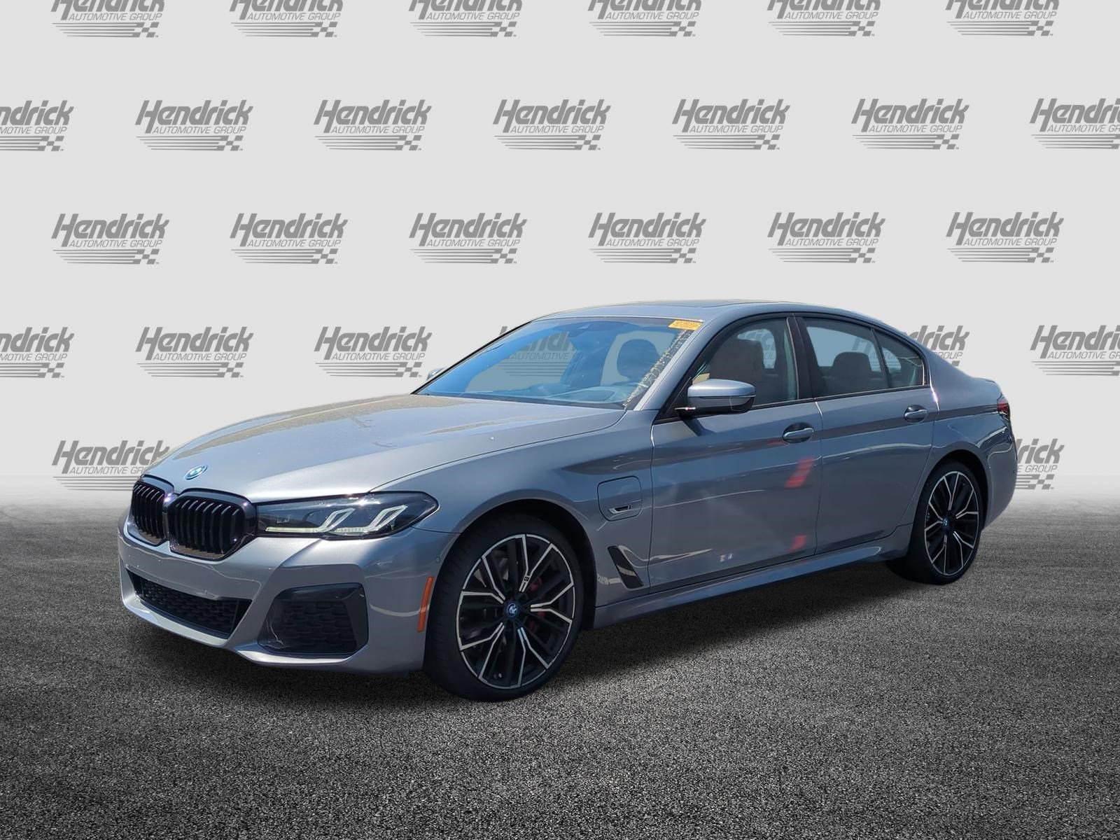 Certified 2023 BMW 530e w/ M Sport Package RWD image 5