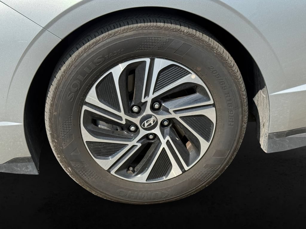 Used 2026 Hyundai Sonata Blue FWD image 12