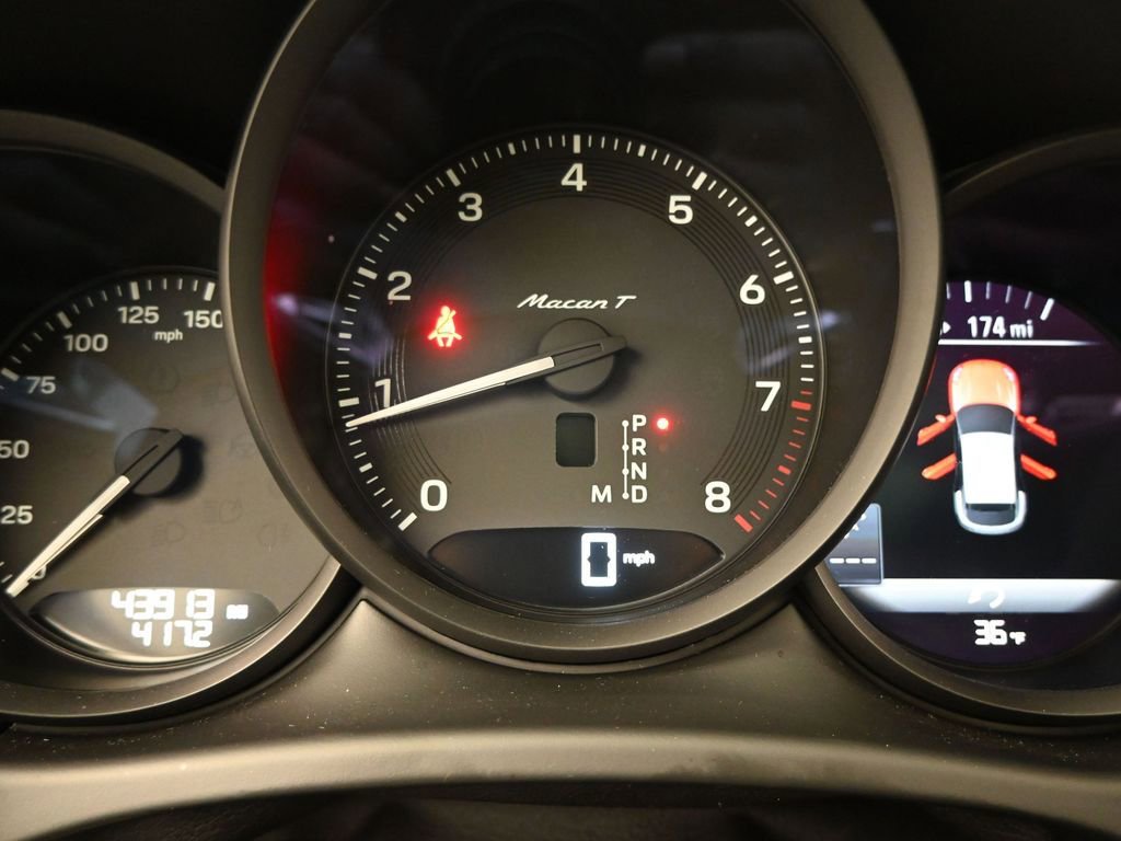 Used 2024 Porsche Macan Turbo image 28