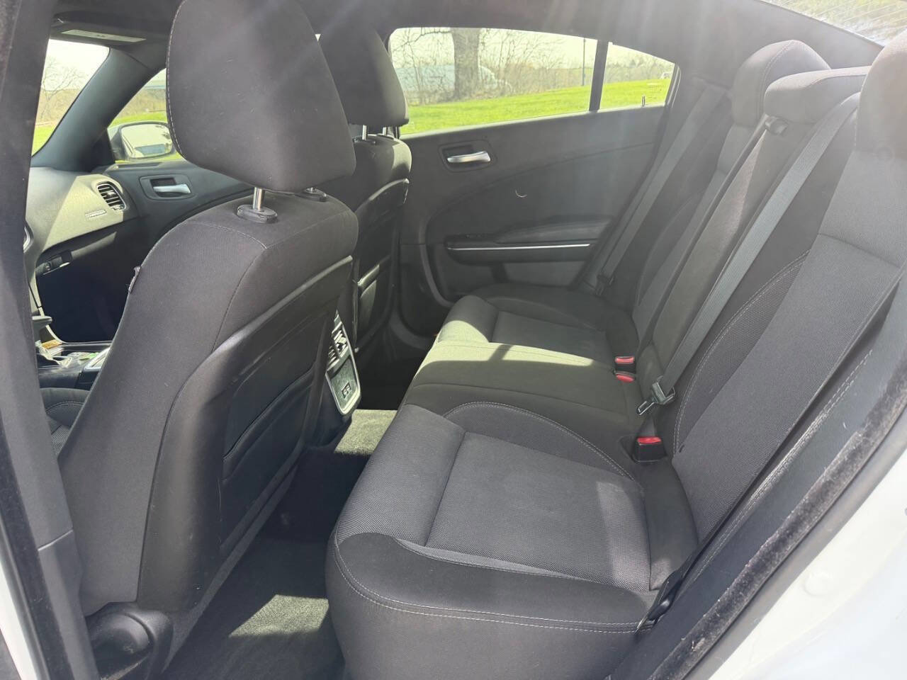 Used 2015 Dodge Charger SE w/ Power Sunroof Group image 12