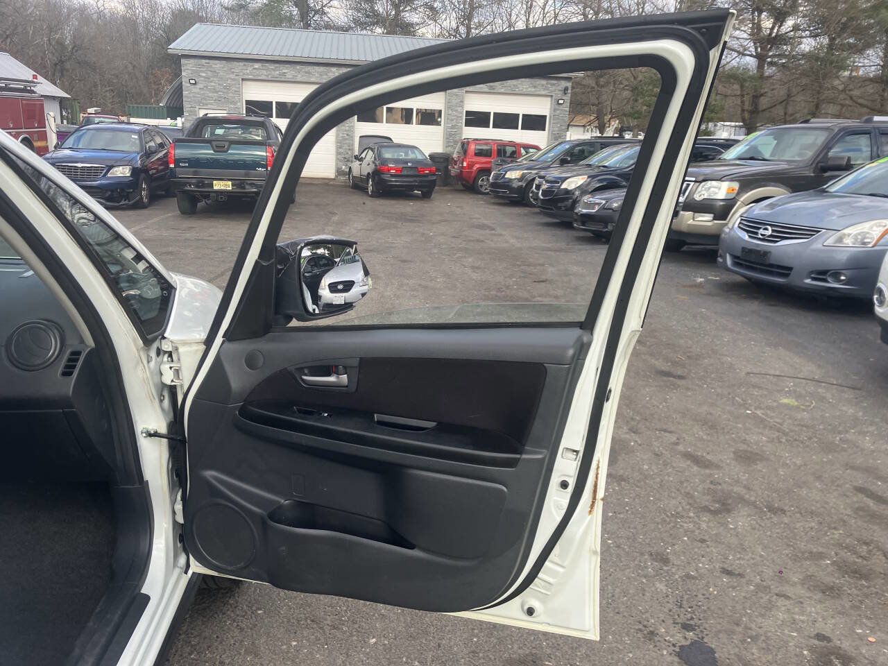 Used 2009 Suzuki SX4 Base AWD Crossover 4dr 4A image 16