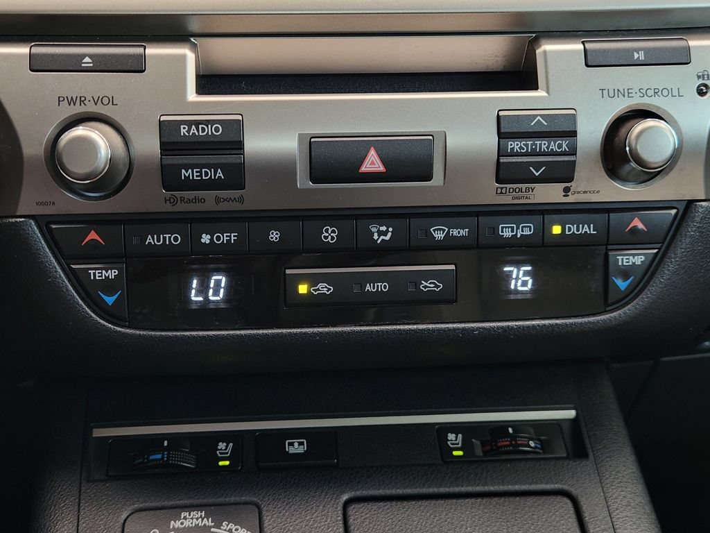 Used 2013 Lexus ES 300h w/ Luxury Pkg FWD image 20